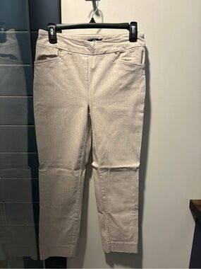 Cropped Women's Stretch Ankle Pants in Light Beige